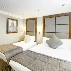 Gem Langham Court - 28