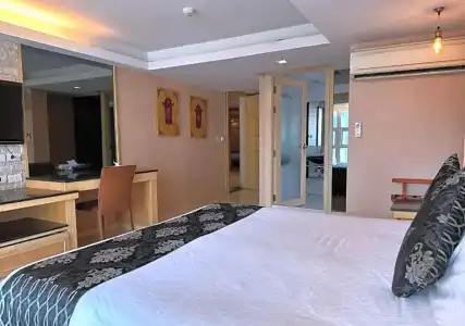 UPARs Sukhumvit 11 Nana - 66