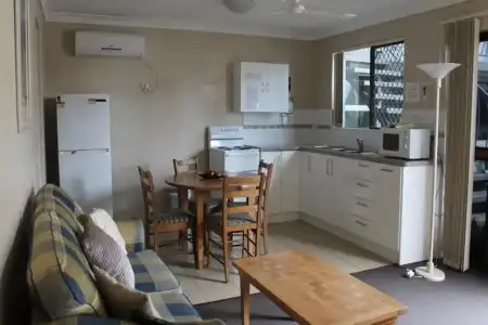 Montego Mermaid Beach Motel - 27