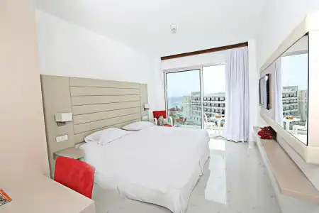 Tsokkos Protaras Beach - 1