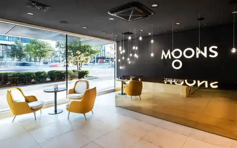 MOOONS - 35
