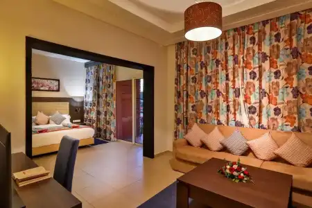 Zephyr Club Resort and Spa - 6