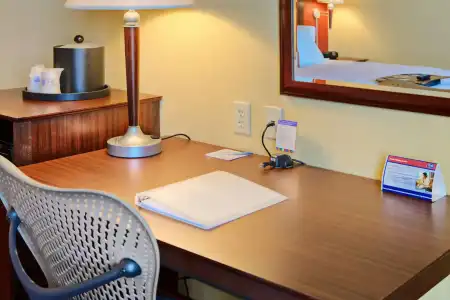 Hampton Inn & Suites Oklahoma City-Bricktown - 6