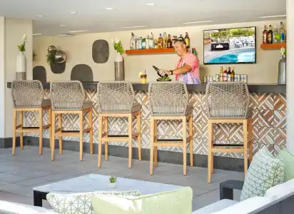 Hilton Garden Inn Waikiki Beach - 33