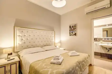 Gravina Suite Frattina - 82