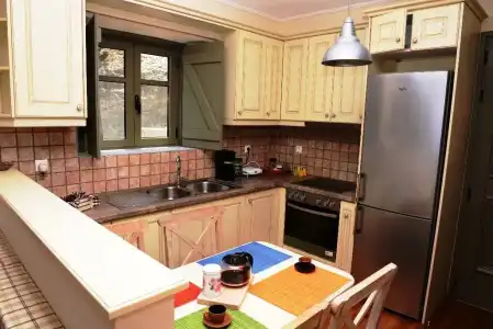 Dio Escapes Houses - 20