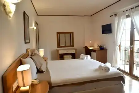 Efe Göcek - 26