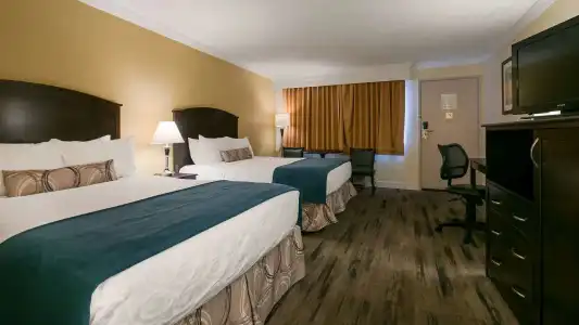 Best Western Plus Burnaby - 2