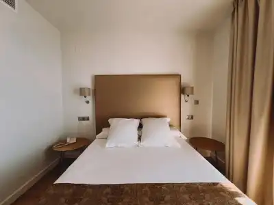 Fay Victoria Beach - 57