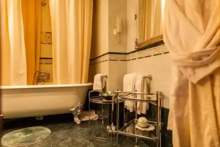 TB Palace & Spa - 7