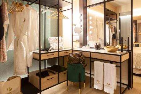 Nivia Born Boutique - 43