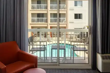 Courtyard by Marriott Myrtle Beach Broadway - 43
