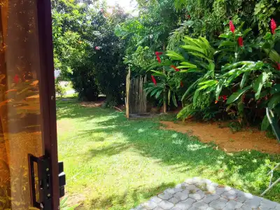 Beau Vallon Bungalows - 9