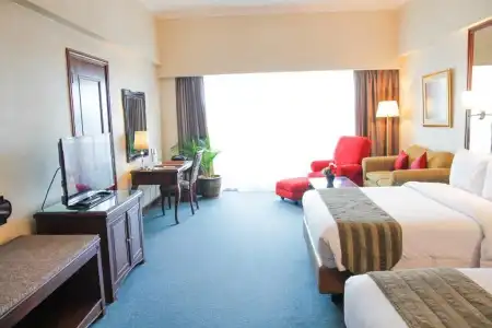Sunlake Waterfront Resort and Convention - 5