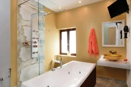 Diamond Luxury Suites - 45