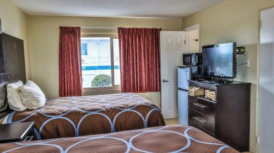 Driftwood Beach Motel - 127