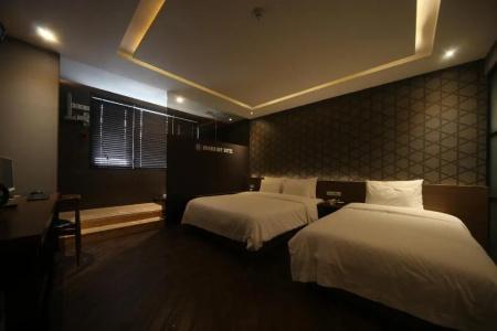 Brown Dot Beomil - 71