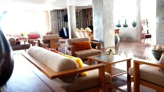 Ladawan Boutique - 12