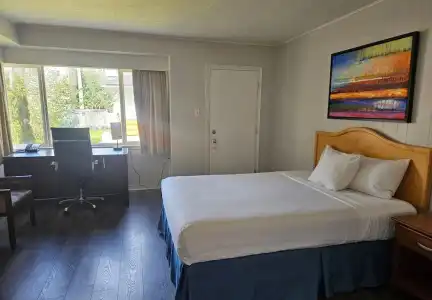 2400 Motel - 71