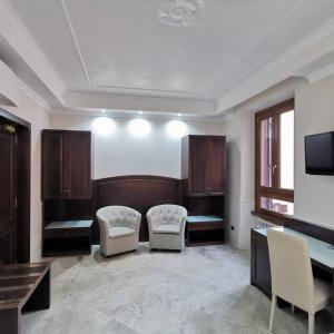 Valentino Palace - 25