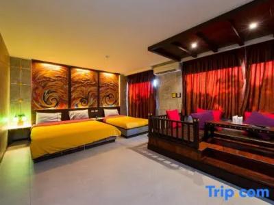 Pak Ping Ing Tang Boutique - 14