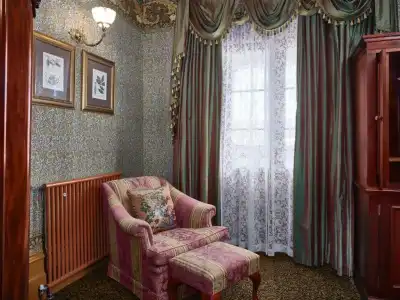 Craig's Royal - 76