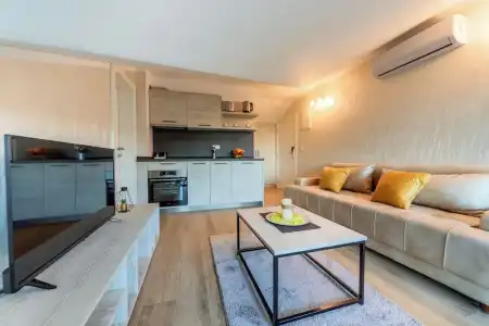 Luxury Apartments Queen - 69