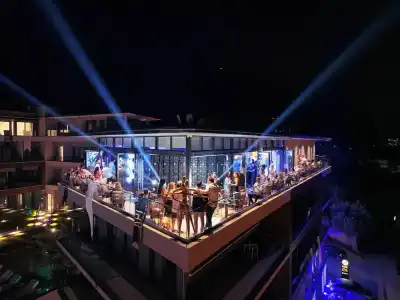 Royal Blue Resort & Residences - 10