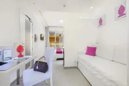 Tasso Suites & Spa - 70