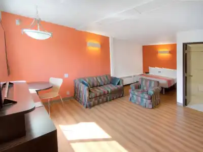 Motel 6 Lethbridge, AB - 2