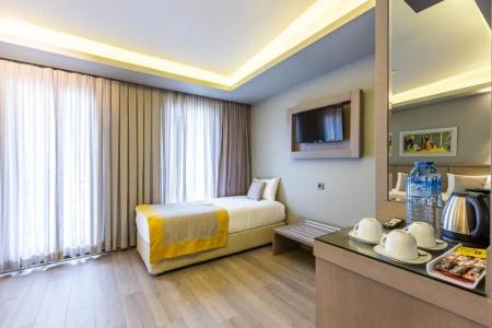 Seraglio & Suites - 79
