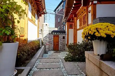 Hanok 24 Guesthouse Gyeongbokgung - 36