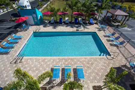Days Inn by Wyndham Sarasota Bay - 10
