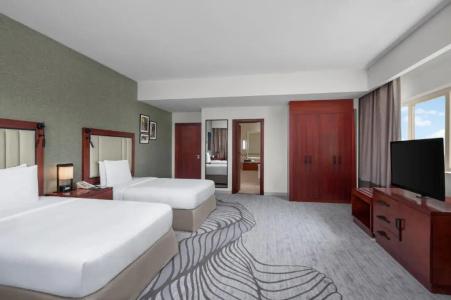 DoubleTree by Hilton Ras Al Khaimah - 60