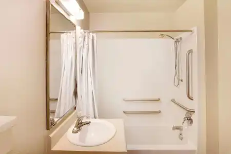 WoodSpring Suites San Antonio South - 8