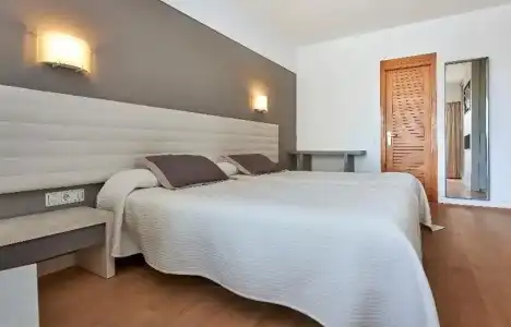 & Spa S'entrador Playa - 75