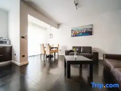 Apartment 3 Beaches With Free Parking - 154