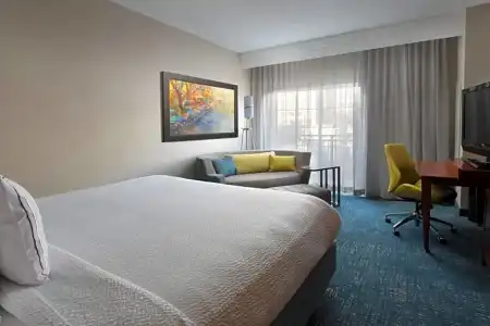 Courtyard Marriott Riverwalk - 38