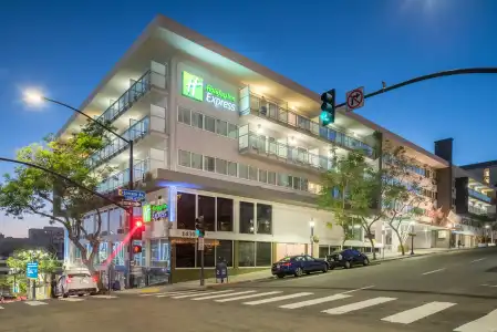 Holiday Inn Express San Diego Downtown by IHG - 40