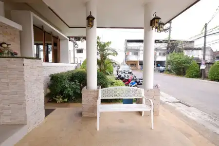 The Glasshouse Place - 16