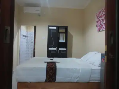 Sari Buana Bed & Breakfast - 3