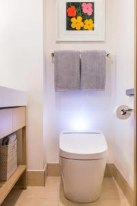 Malibu Beach Inn - 13