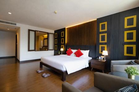 J Pattaya - 42