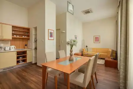 Mamaison Residence Izabella Budapest - 16