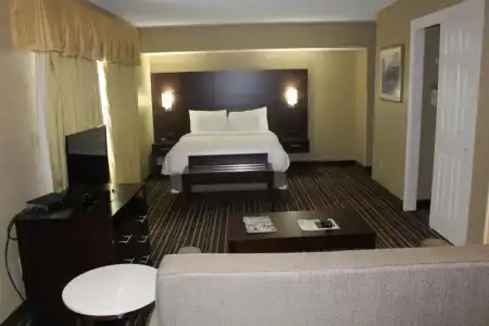 Hawthorn Extended Stay by Wyndham Wichita - 69