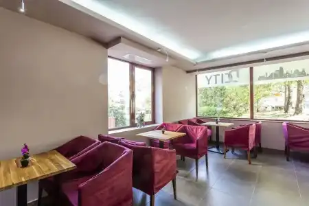 CityHome Aparthotel - 16