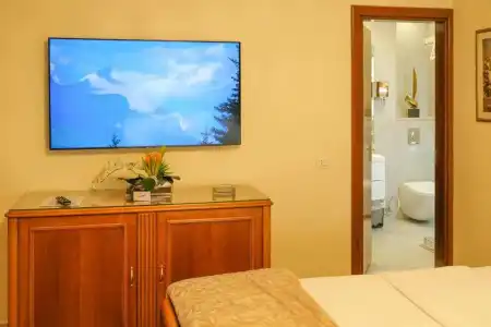 Amman International - 100