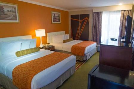 Howard Johnson by Wyndham Pasadena - 24