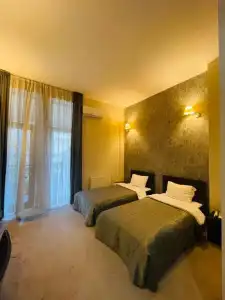 Monte Carlo - 33