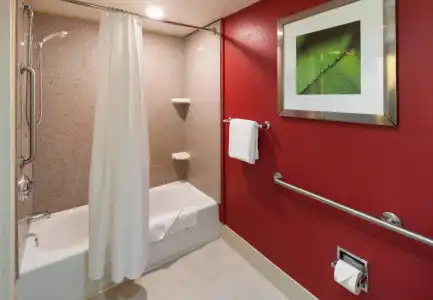 Courtyard by Marriott Jackson - 9
